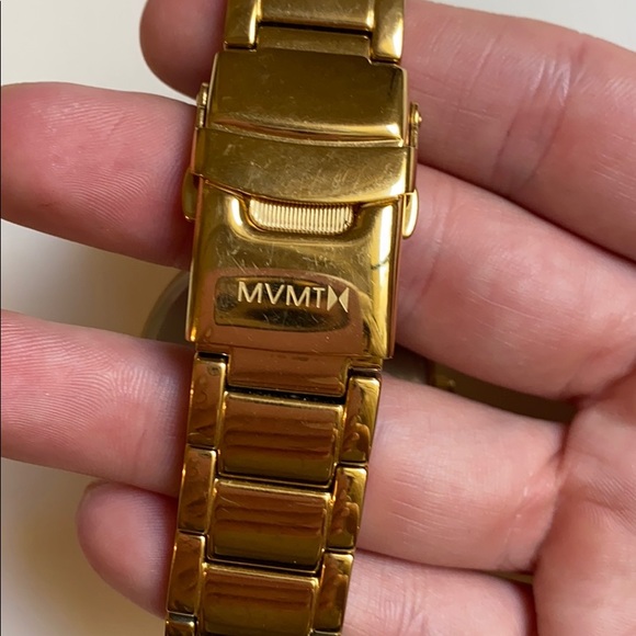MVMT Womens Gold Pearl Watch